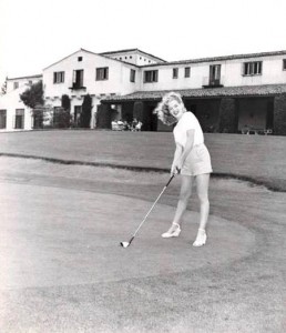 Tournament Hostess Marilyn Monroe at Brentwood CC in 1947